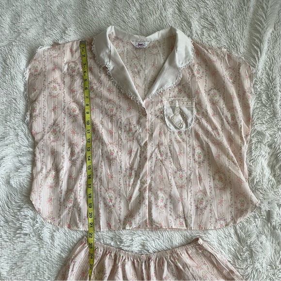 Vintage Henson Kickernick Floral Pajama Set Top Shorts Victorian Print Novelty - Picture 10 of 12